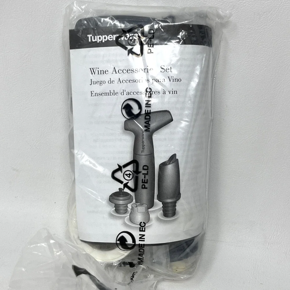 Tupperware Corkscrew and Wine Accessories Set Black White Handle NIP / Open